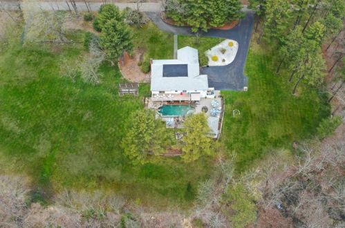 96 Dickinson Rd, South Glastonbury, CT 06073-3702