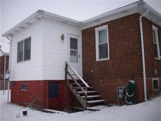 939 Mary St, Langeloth, PA 15054-1110
