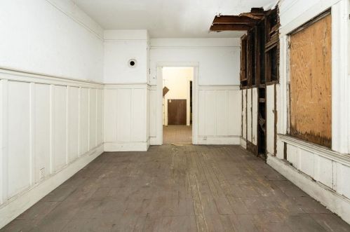 4712 International Blvd, Oakland CA  94601-5239 exterior