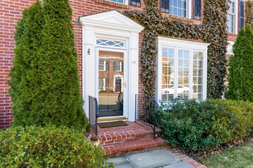 98 South Ave, New Canaan, CT 06840-5721