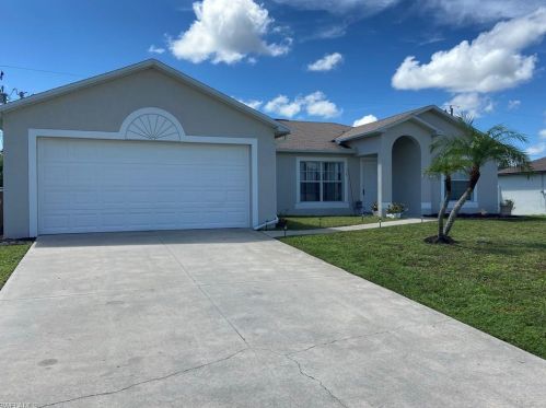 140 4th Ter, Cape Coral, FL 33990-1051