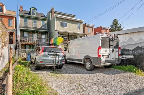 4080 Howley St, Pittsburgh, PA 15224-1441