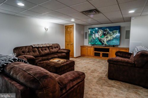 4 Beechwood Cir, Chadds Ford PA  19317-9109 exterior