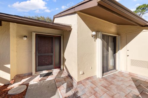 18 Black Birch Ct, West Palm Beach, FL 33411-1654