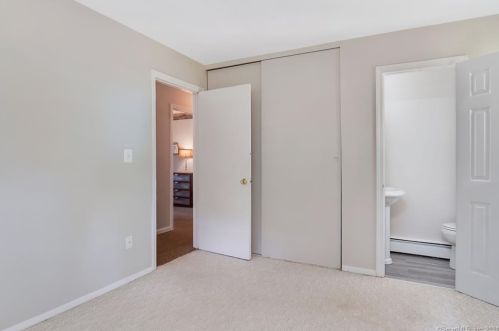 45 Sherman Rd, Glastonbury CT  06033-2911 exterior