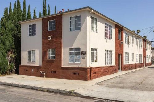 215 Acacia Ave, Glendale, CA 91205-3154