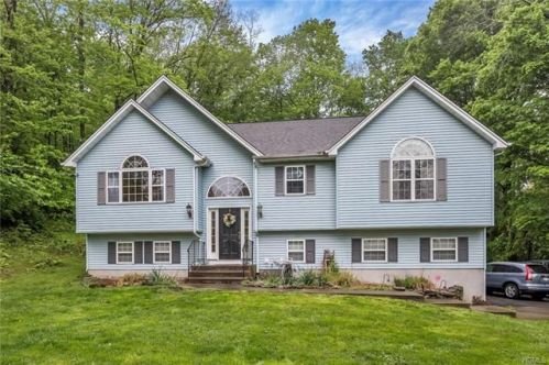 7 Red Brk Rd, Mahopac NY  10541-1348 exterior