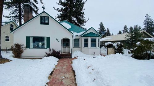 332 5th Ave, Portola CA  96122-9238 exterior