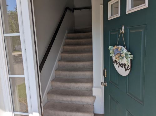 23 Bennett St, Nashua NH  03064-2052 exterior