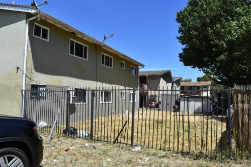 108 Catron Dr, Oakland CA 94603-3655 exterior