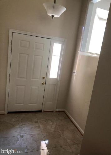 7356 Hidden Knolls Ct, Springfield VA  22153-1911 exterior
