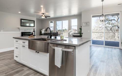 410 Tehuacan Rd, Ukiah CA  95482-2007 exterior