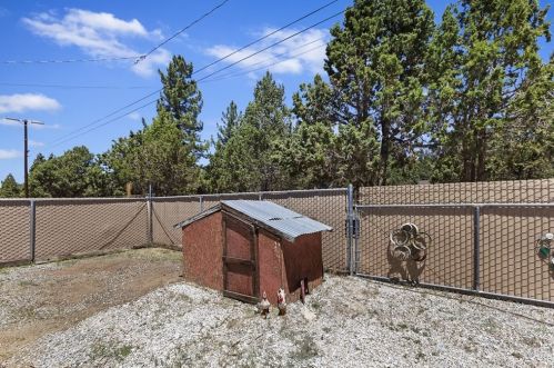 1037 Mountain View Blvd, Big Bear City CA  92314 exterior