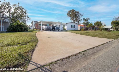 231 Narvaez Dr, Titusville, FL 32780-5627