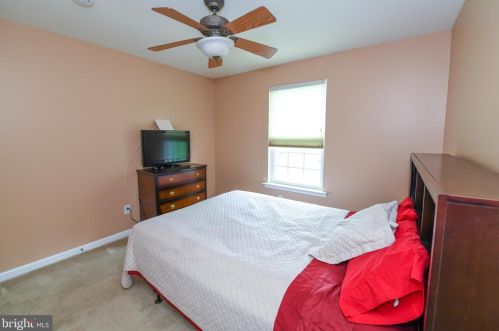 42 Putter Ln, Pottstown PA  19464-7801 exterior