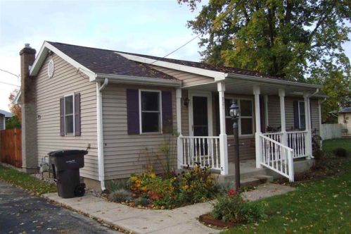 921 Markle Ave, Elkhart, IN 46517-1622