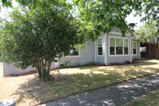 723 North St, Bellingham, WA 98225-2427