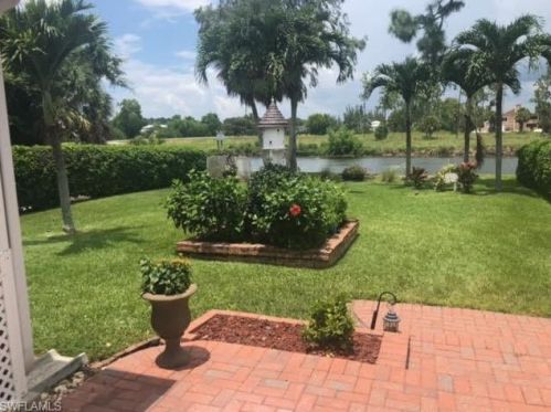 904 Belville Blvd, Naples FL  34104-6566 exterior