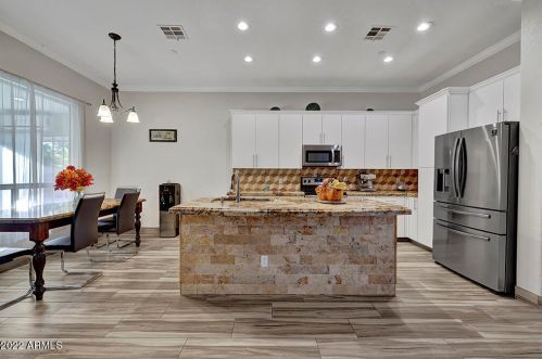 5019 Paradise Ln, Glendale AZ  85306-2655 exterior