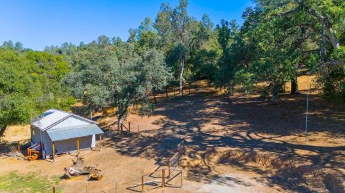 18708 1st Ave, Tuolumne CA  95379-9716 exterior