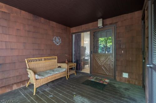 25 Osprey, Hackettstown NJ  07840-2726 exterior