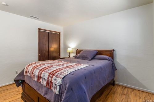 2099 4th Ln, Big Bear City CA  92314-9560 exterior