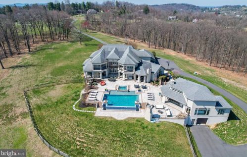 275 Mccoy Ln, Dauberville PA  19533-9296 exterior