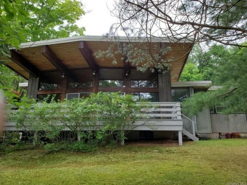 105 Varnell Rd, Monticello, NY 12701-1638