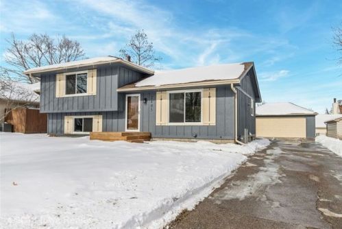 2405 6th St, Ivy IA  50009-1557 exterior