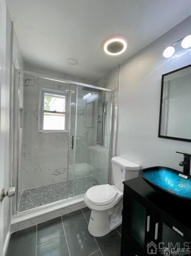 201 Campbell St, Woodbridge NJ  07095-2305 exterior