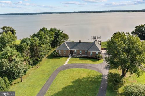 19725 Tidewater Trl, Tappahannock VA  22560 exterior