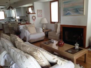 218 14th St, Brigantine City NJ  08203-3223 exterior