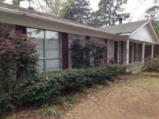 1021 Edgefield Dr, Shreveport, LA 71118-3407