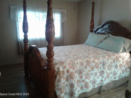 815 Bougainvillea Cir, Sebastian FL  32976-7682 exterior