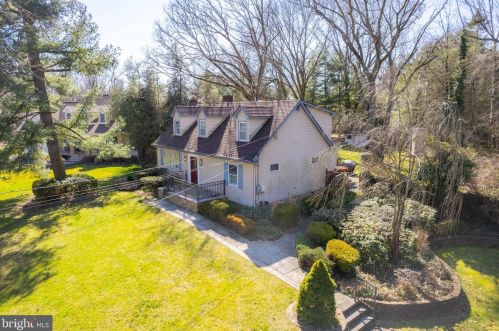 331 Sunnybrook Rd, Barrington, NJ 08007-1454