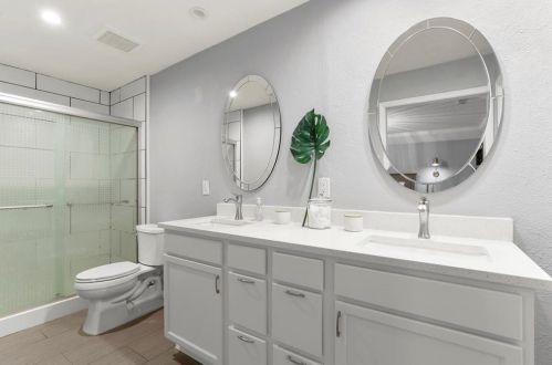 1502 Meadow Glen St, Richardson TX  75081-2541 exterior