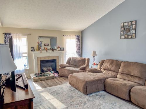 115 Springhouse Dr, Englewood OH  45322-8795 exterior