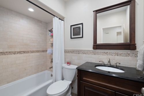 1373 Cody Ct, Upland CA  91786-2123 exterior