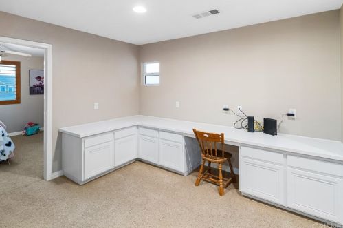 42240 Ridge View Dr, Lancaster CA 93536-7382 exterior