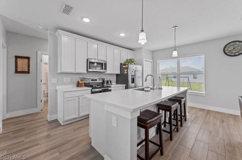 2436 4 St, Cape Coral FL  33909-1923 exterior