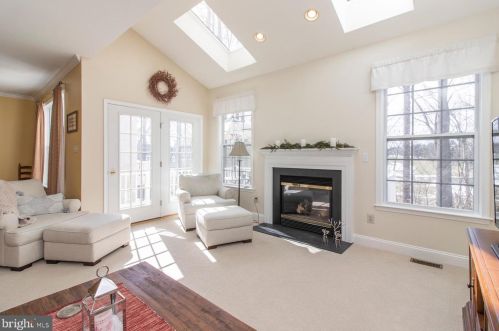 830 Creekview Dr, Blue Bell PA 19422-2729 exterior