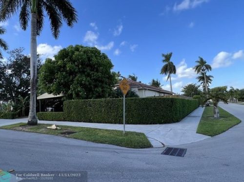 1200 13th Ave, Hollywood, FL 33019-2247