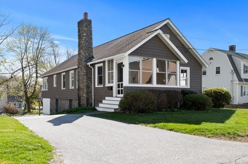 11 Haigh Ave, Niantic, CT 06357-3130