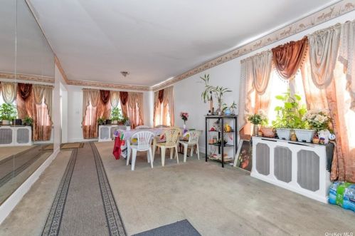 121-12 195th St, Jamaica, NY 11413-2024