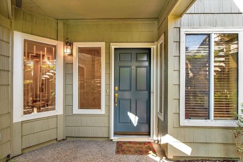 2096 Stonefield Ln, Santa Rosa, CA 95403-0951