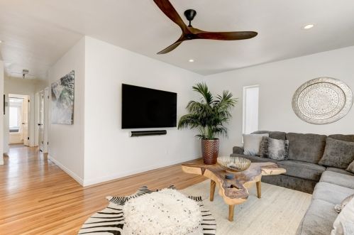 832 Brighton Ct, San Diego, CA 92109-8228