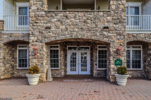 1210 Berry Farm Rd, White House Station, NJ 08889-3734