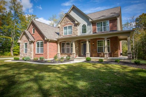 1635 Carey Ln, Stonelick, OH 45103-8687
