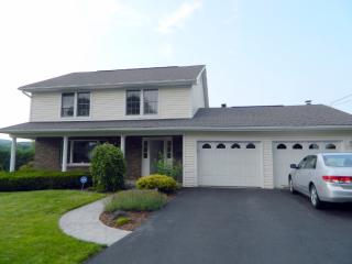 3611 Joel Dr, Endicott, NY 13760-1619