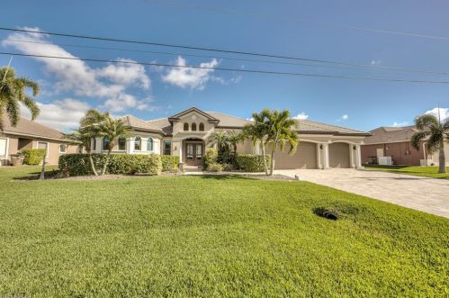 4517 20th Ave, Cape Coral, FL 33904-8761